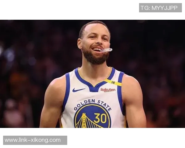 库里第三节狂飙20分助力球队逆转局势重燃胜利希望