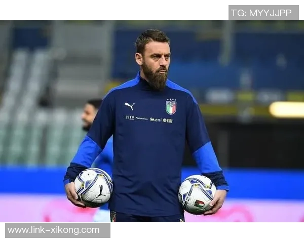 德罗西正式加盟热那亚执教合同签署至明年六月附加一年选项